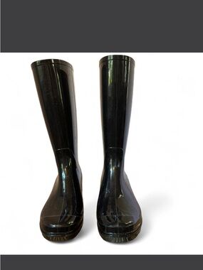 Time and Tru Black Glossy Knee-High Rain Boots